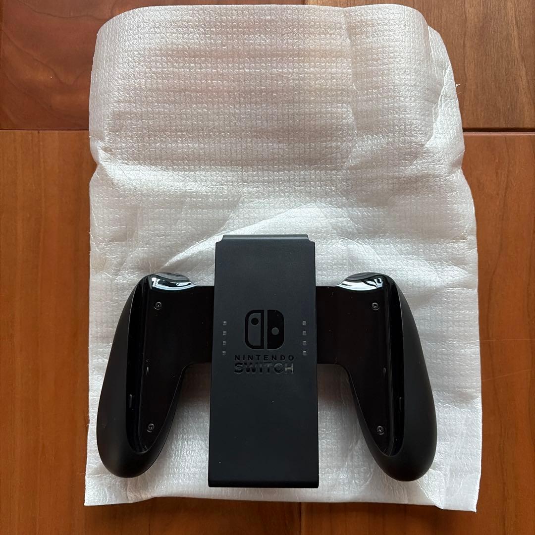 v Nintendo Switch 本体 青/赤 Joy-Con ケース付