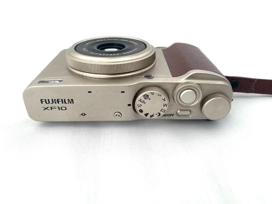 FUJIFILM XF10 シャンパンゴールド