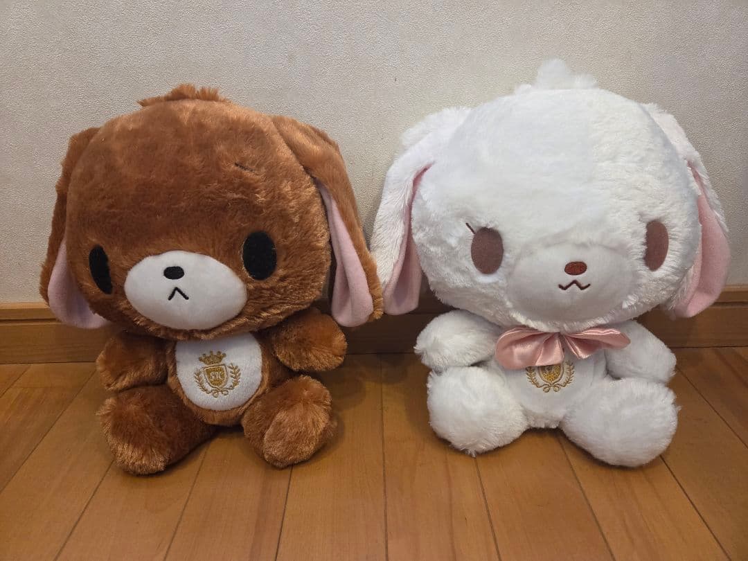 シュガーバニーズ　サンリオ　タイトー　しろうさ　くろうさ　刺繍あり　レア