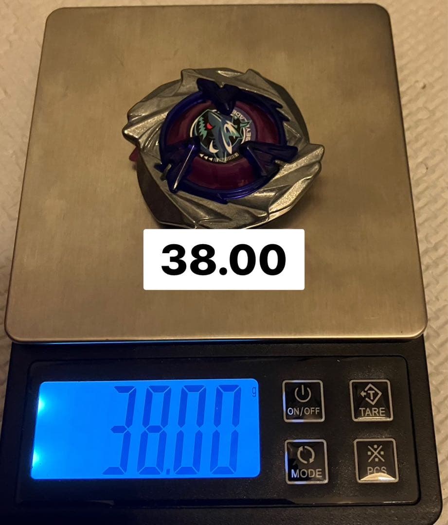 ベイブレードX シャークスケイル4-50UF 重量38.00gブレードのみ