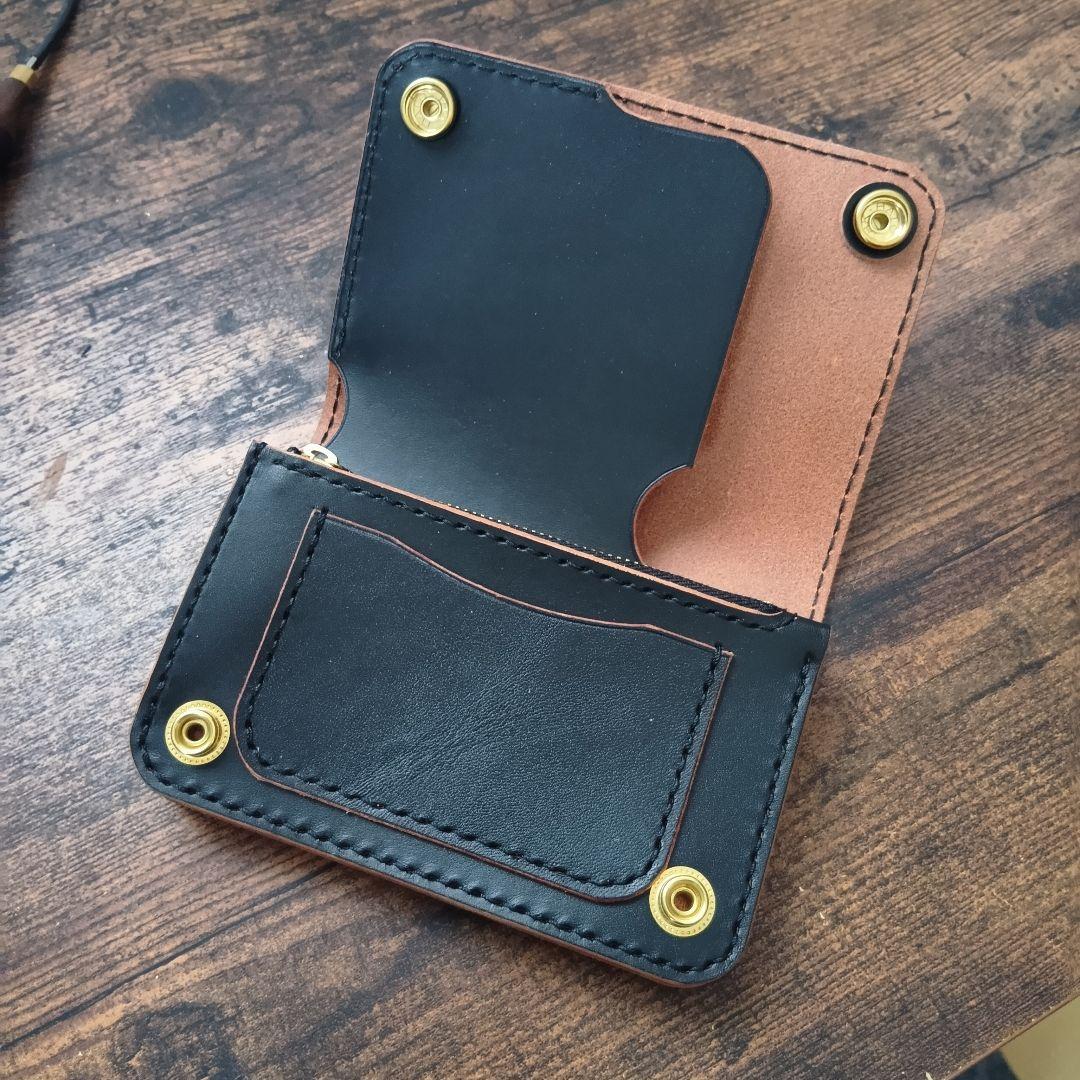 【100%栃木レザー】お札を折らず収納できるミドルトラッカーウォレット