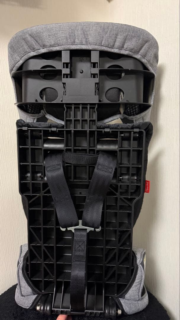 【火曜日まで】EVO 車用チャイルドシート トラベルベスト　サンドグレー