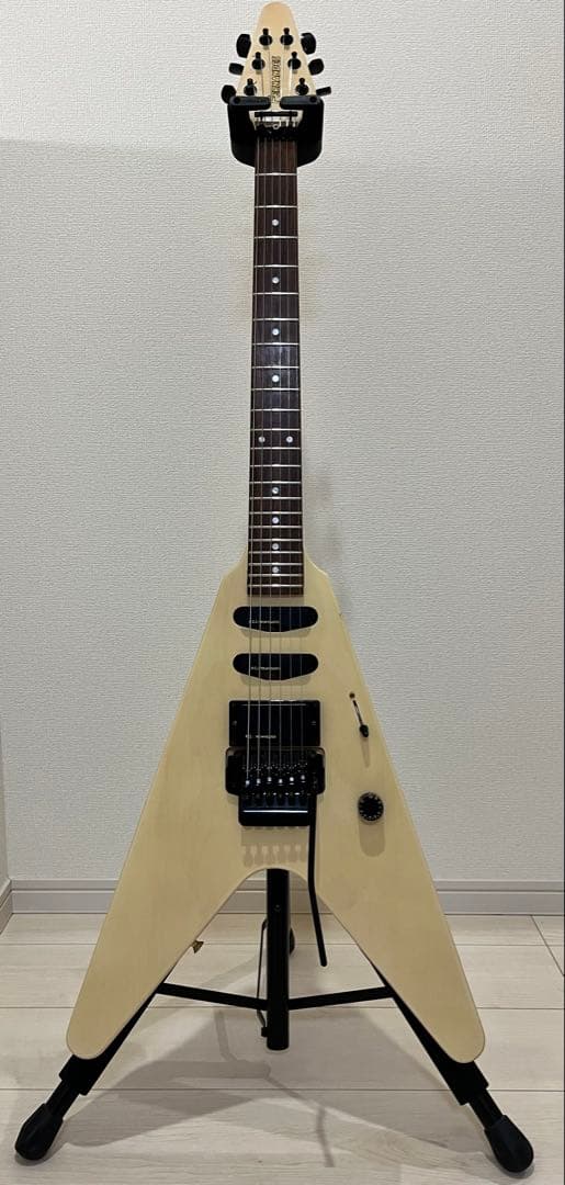 FERNANDES フライングV タイプ