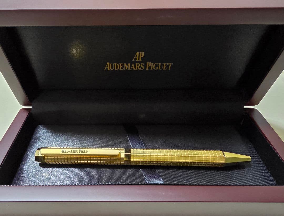 オーデマピゲ　ボールペン　ゴールド　箱付き　新品
