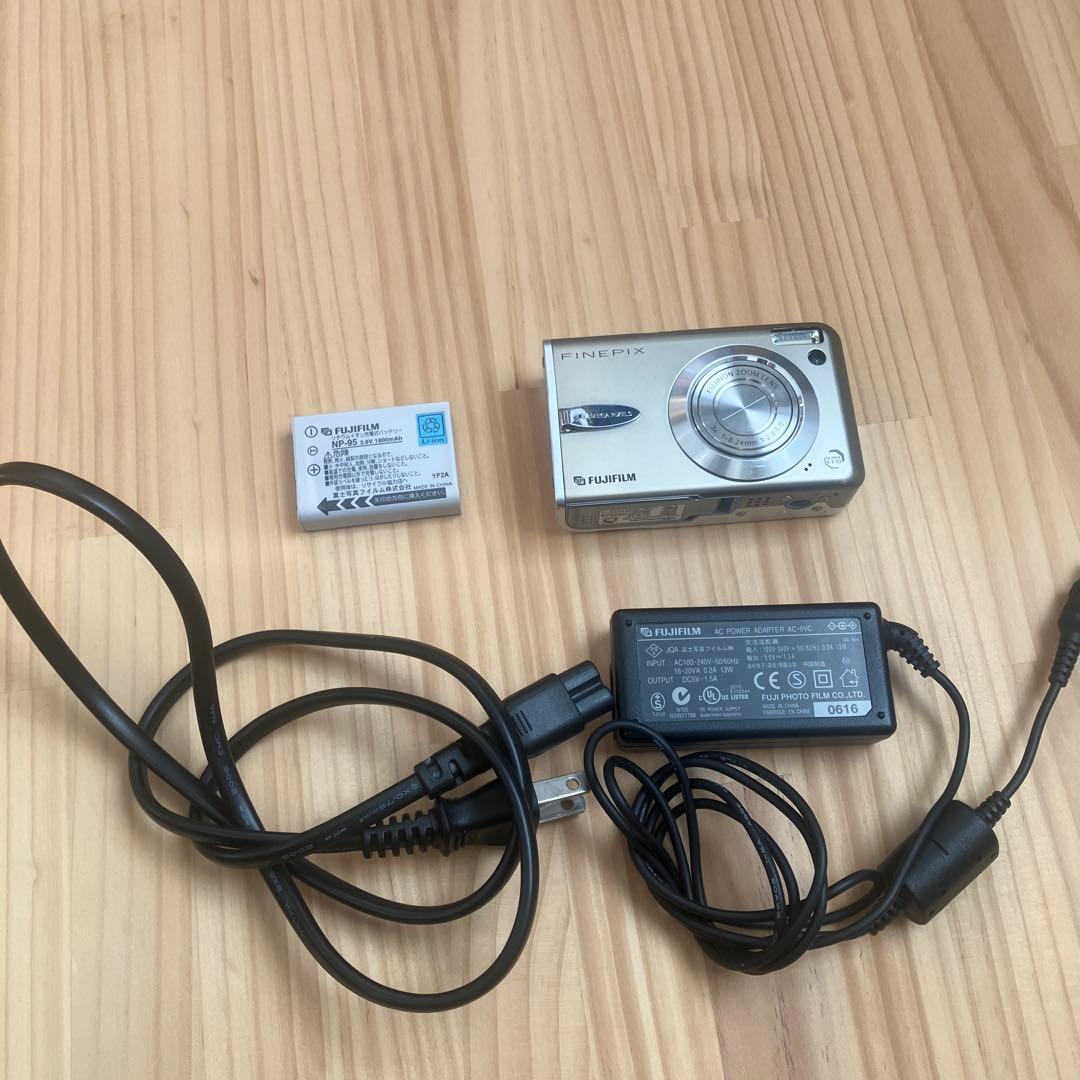 FUJIFILM FinePix F30デジタルカメラ