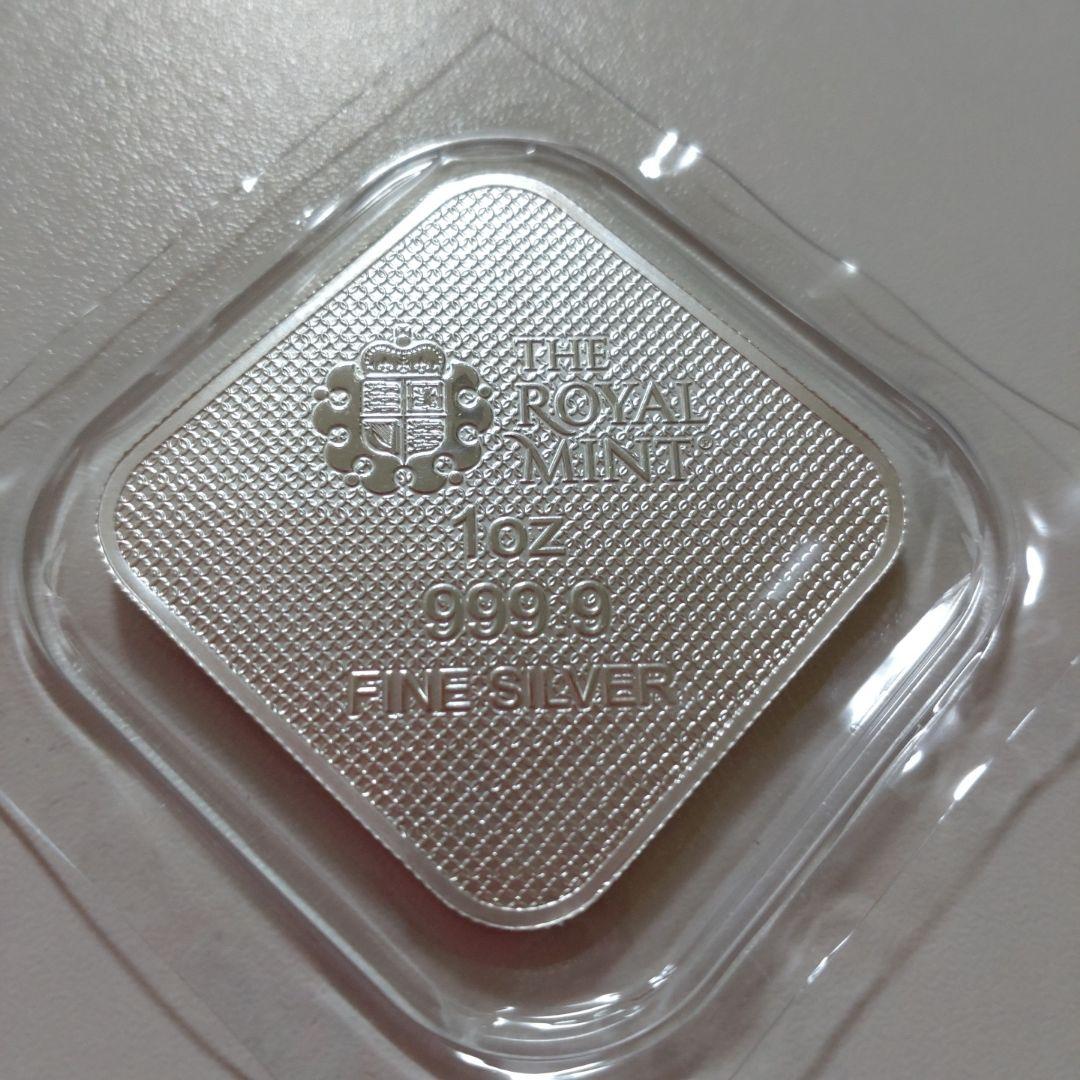 クイーンズビースト