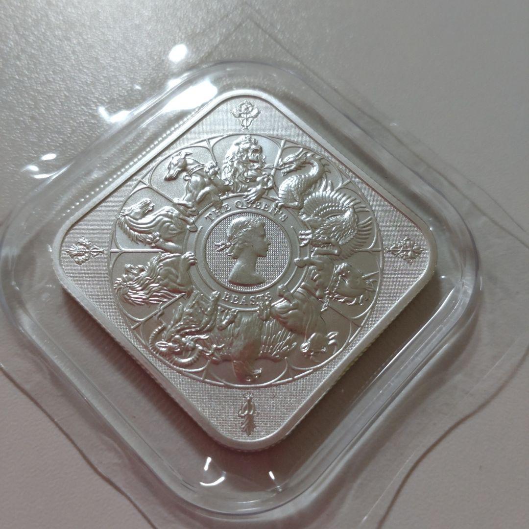 クイーンズビースト