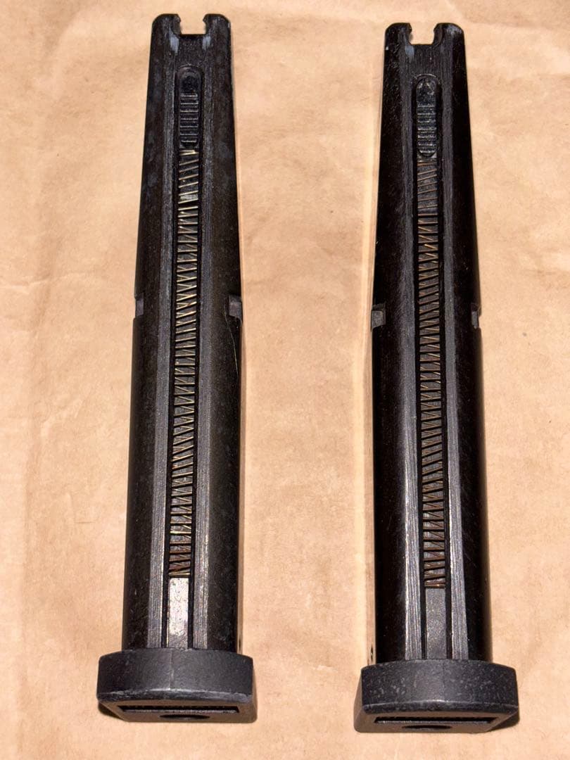 WAベレッタM92FSセンチュリオン 予備マガジン付き