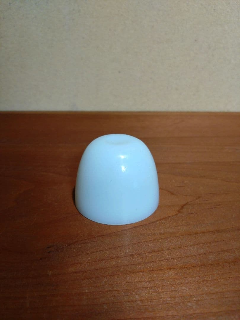 江戸ガラス 型吹き 乳白色盃 猪口