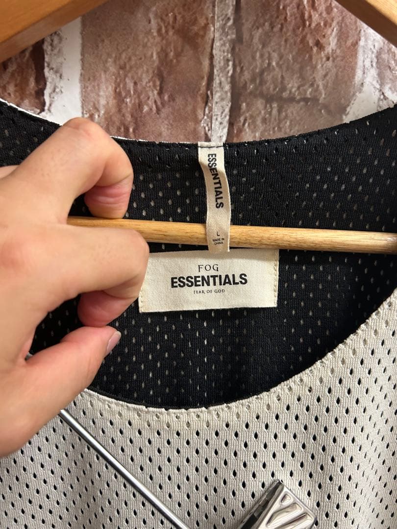 ESSENTIALS エッセンシャルズ　メッシュタンクトップ