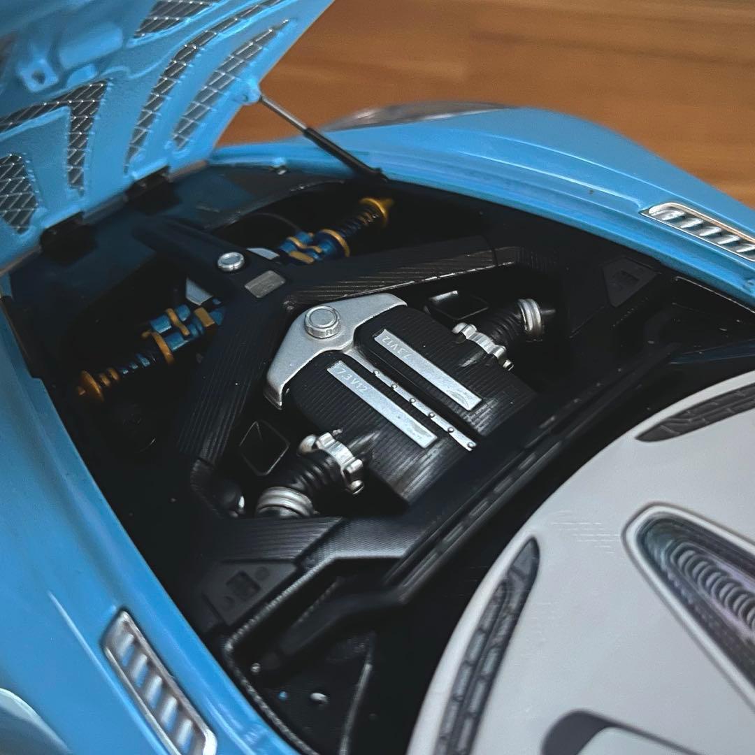 【ミニカー 美品】オートアート 1/18 アストンマーチン ONE-77