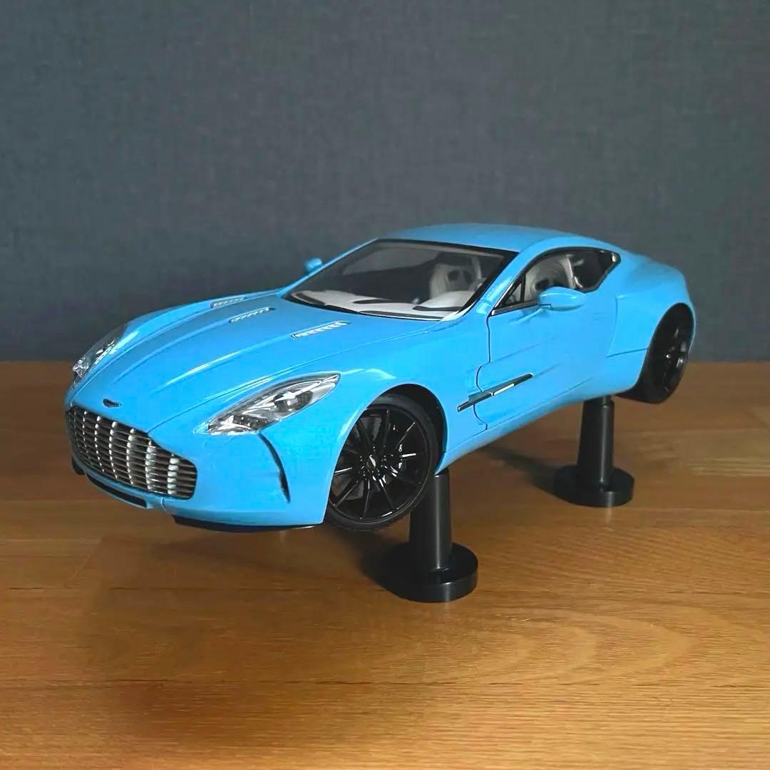 【ミニカー 美品】オートアート 1/18 アストンマーチン ONE-77