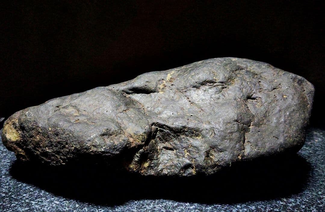 ★マグネタイト原石★本宿コールドロン転石【川ズレ・ウブ4.2kg】