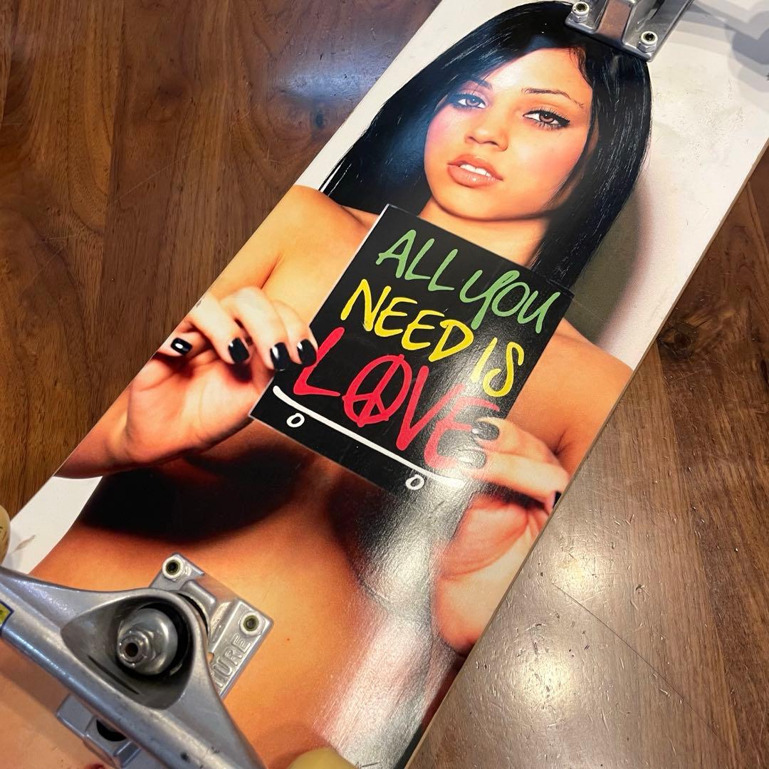 スケートマフィア　美品　スケボー　スケートボード　ベンチャートラック　8インチ