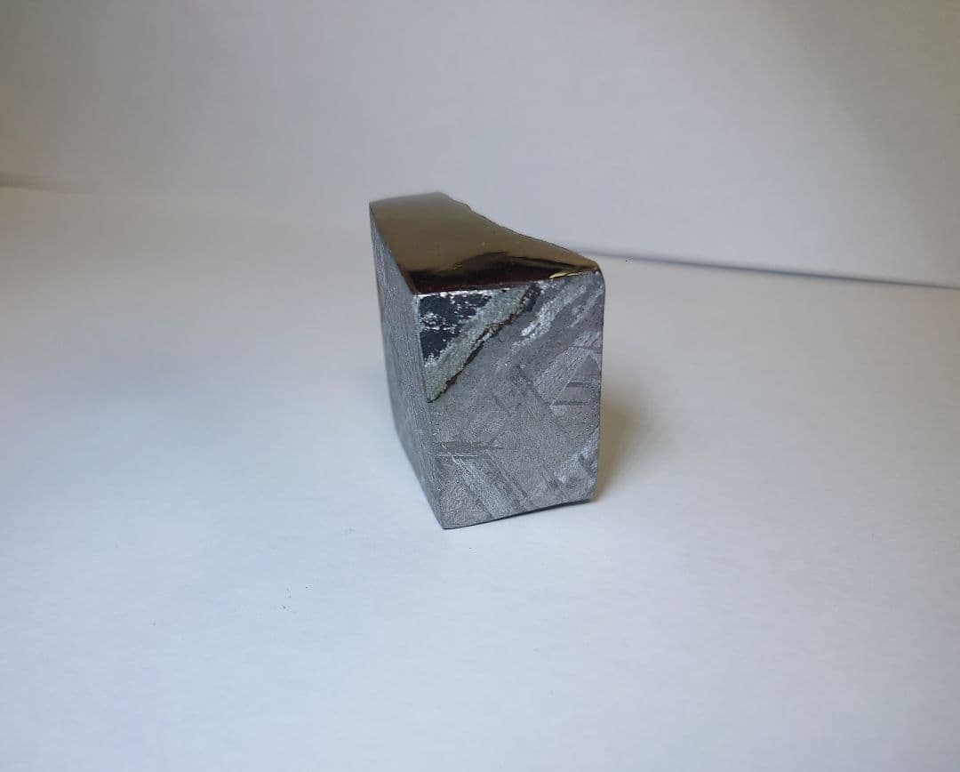 ギベオン隕石 104.6g エッチングしたて　標本　鉄隕石