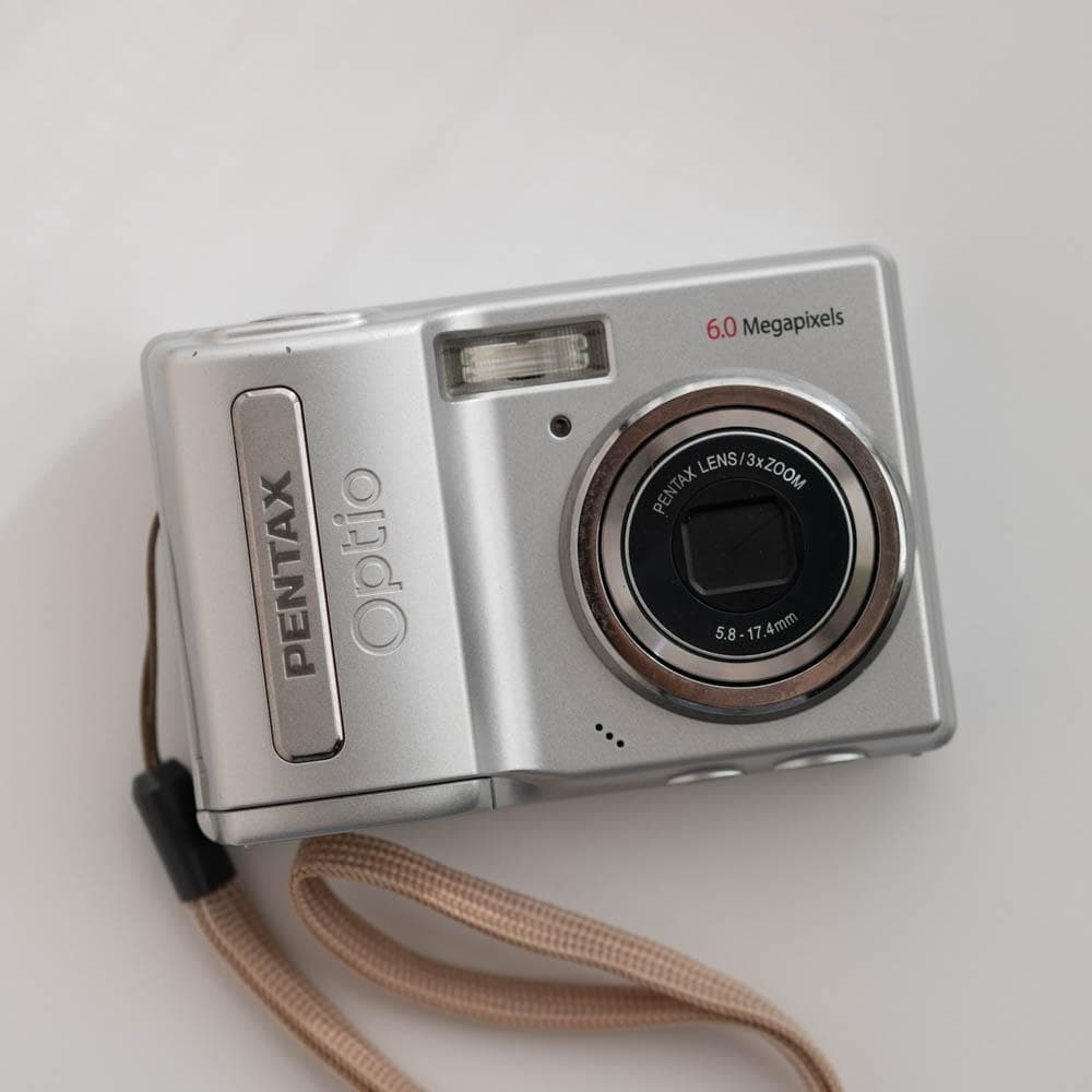 【単3電池で動く平成レトロなコンデジ】PENTAX optio M10