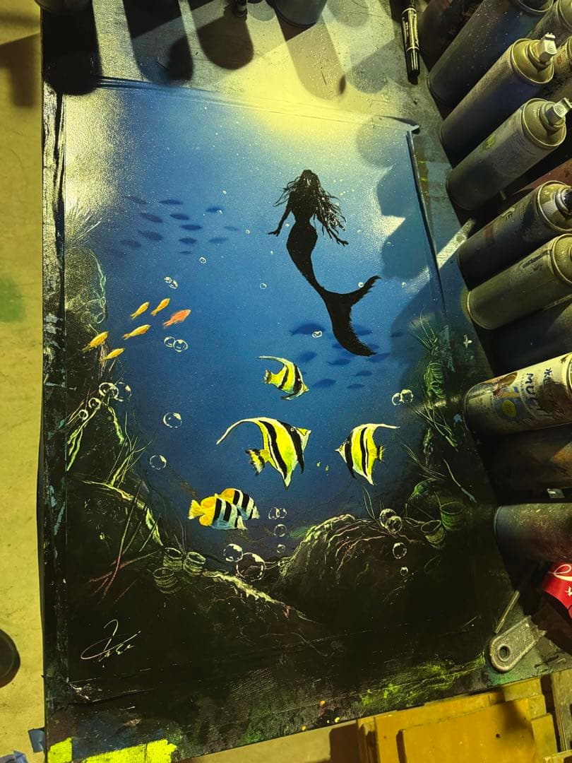 スプレーアートで描いた海です