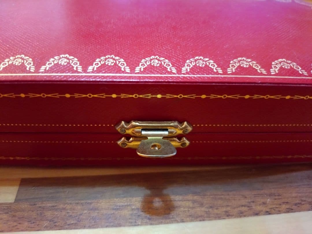 Cartier ボールペン 専用ケース付き