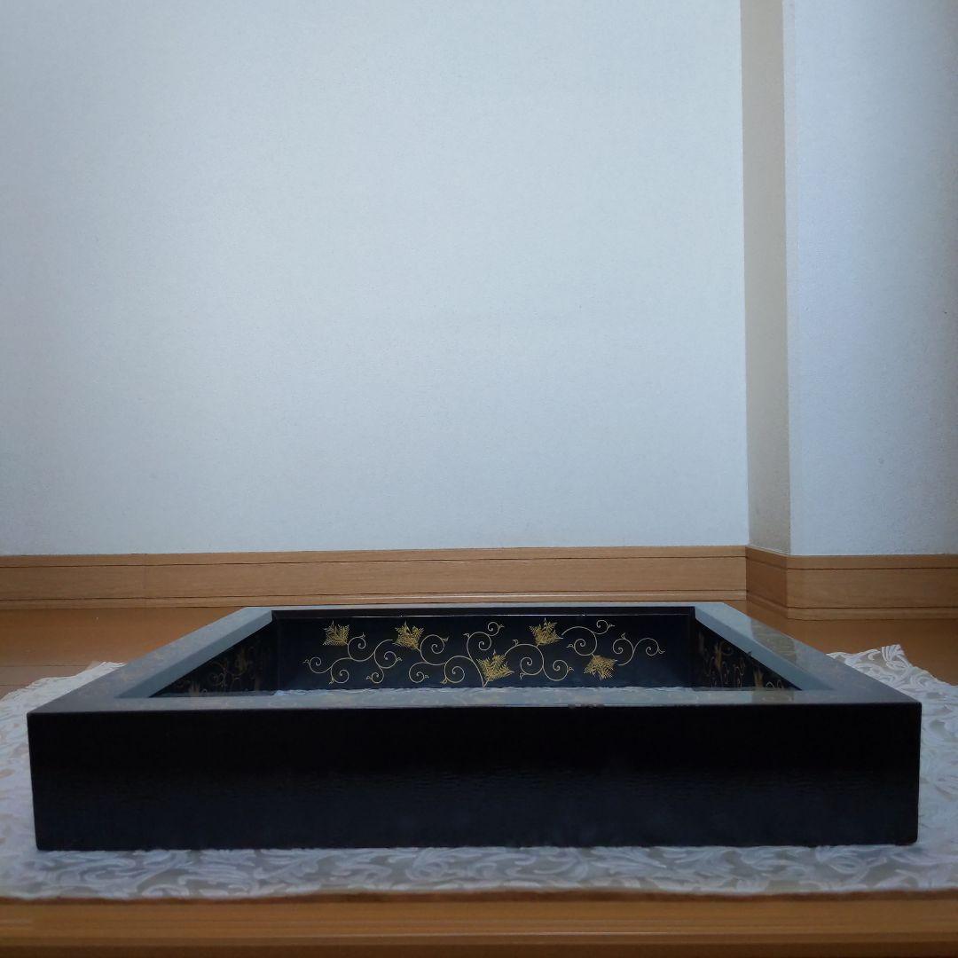 茶道具　炉縁　松唐草　蒔絵師︰西條一斉　表千家　裏千家　【匿名配送】