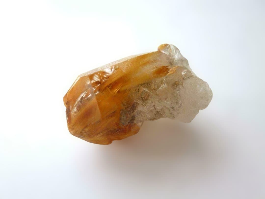 タイチンルチル 放射 ルチルクォーツ 水晶 鉱物標本