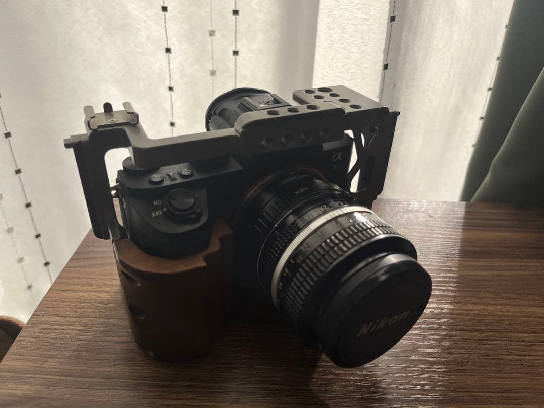 a7 sii & Nikon 50mm f/1.4 レンズ &ゼウスrig