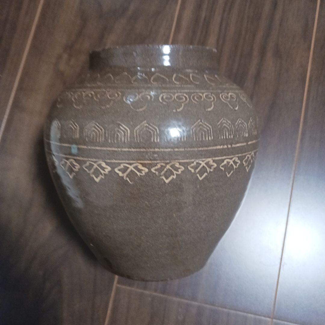 細川藩御用釜　時代　八代焼(高田焼)象嵌小壺　古美術