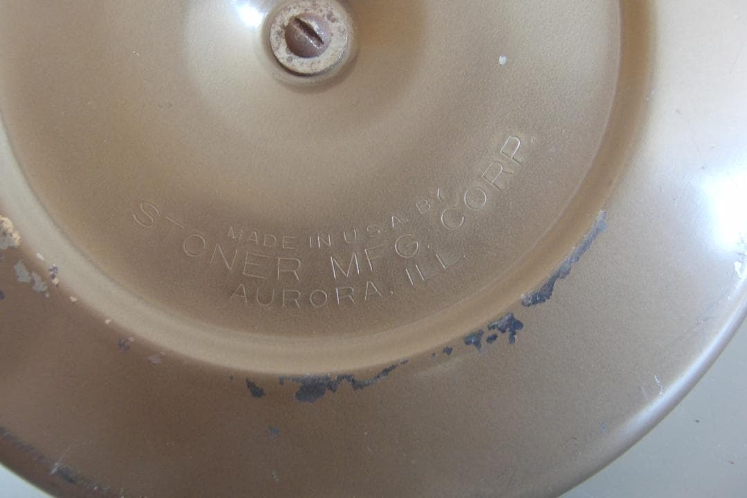 ヴィンテージ第二次世界大戦記念砲弾型オイルライター（灰皿付き）