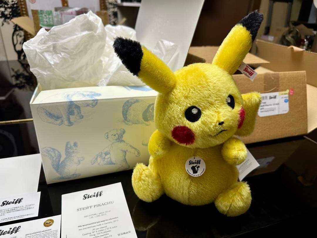 Steiff Pikachu ぬいぐるみ 本体