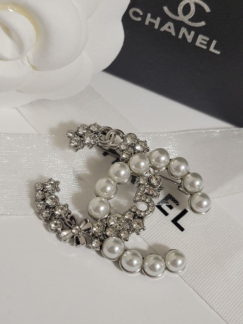 【ラスト1点◎】　シャネル　ブローチ　パール　シルバー