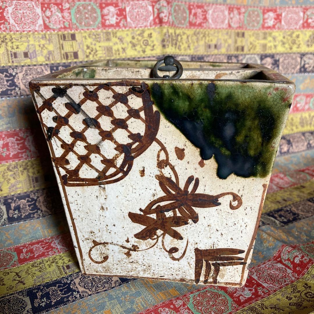 江戸時代　織部　花瓶　井戸桶に似せた花器　12.7×12.6×10cm 箱なし