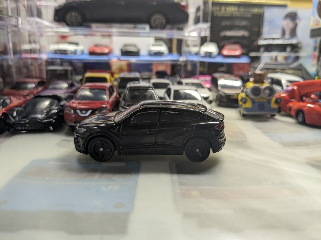 No.16 ランボルギーニ ウルス （初回特別仕様） （ノンスケール トミカ 1