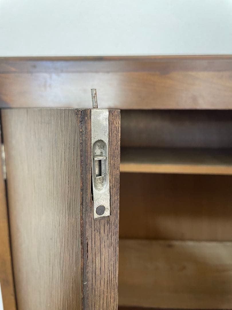 木製チェッカー模様　収納棚