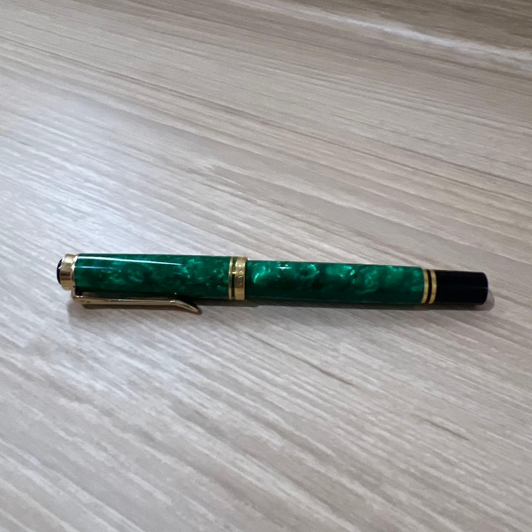 グリーン マーブル 万年筆　ペリカン