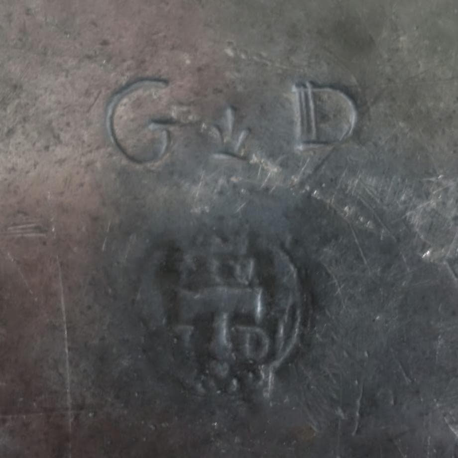 アンティーク スカラップエッジ プレート ヨーロッパ ピューター(錫)製