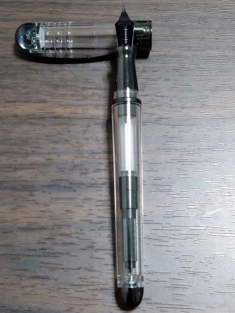 Pineider（ピナイダー）万年筆 アバタークリア