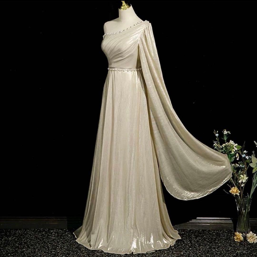 光沢感ある生地にパールが美しい ワンショル イブニングドレス