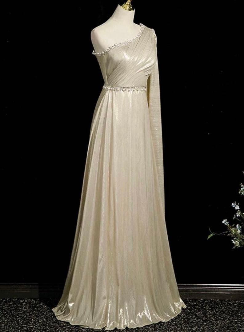 光沢感ある生地にパールが美しい ワンショル イブニングドレス