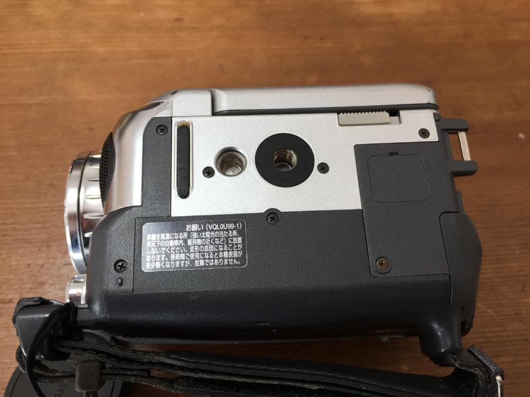 撮影再生ダビングOK　Panasonic NV-GS200　付属品あり　液晶綺麗