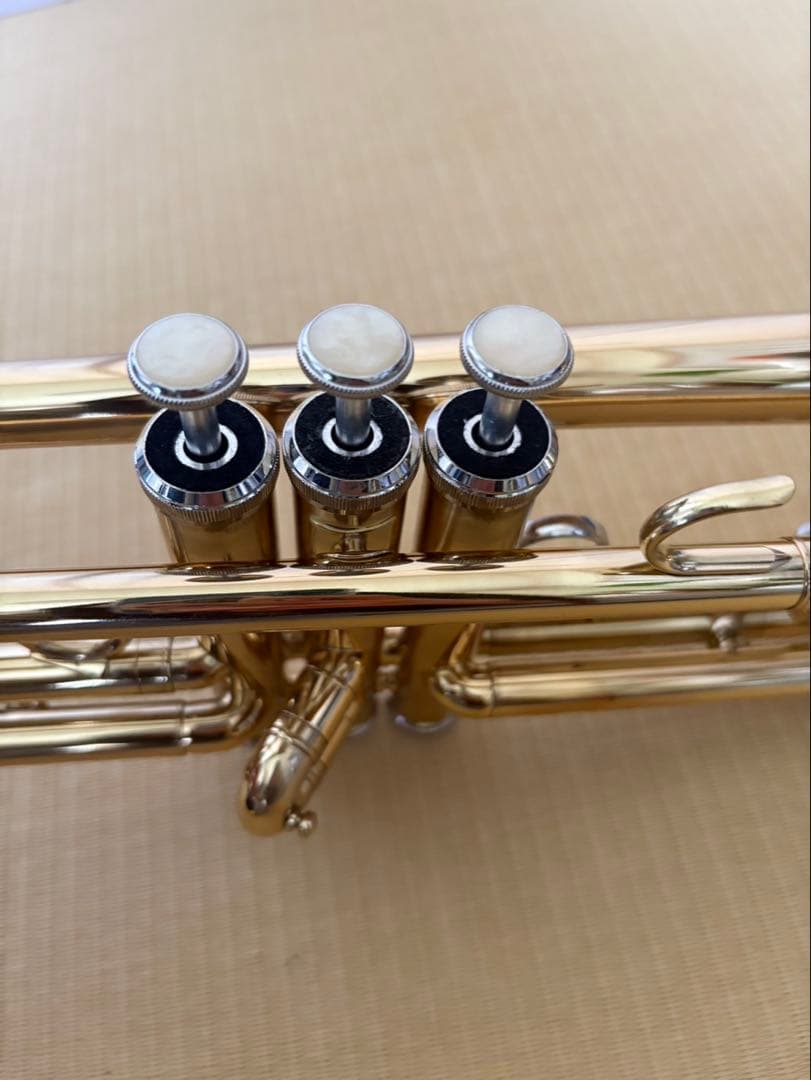 BQKOZFIN トランペット 初心者入門セット Bb調 管楽器 真鍮製 美品