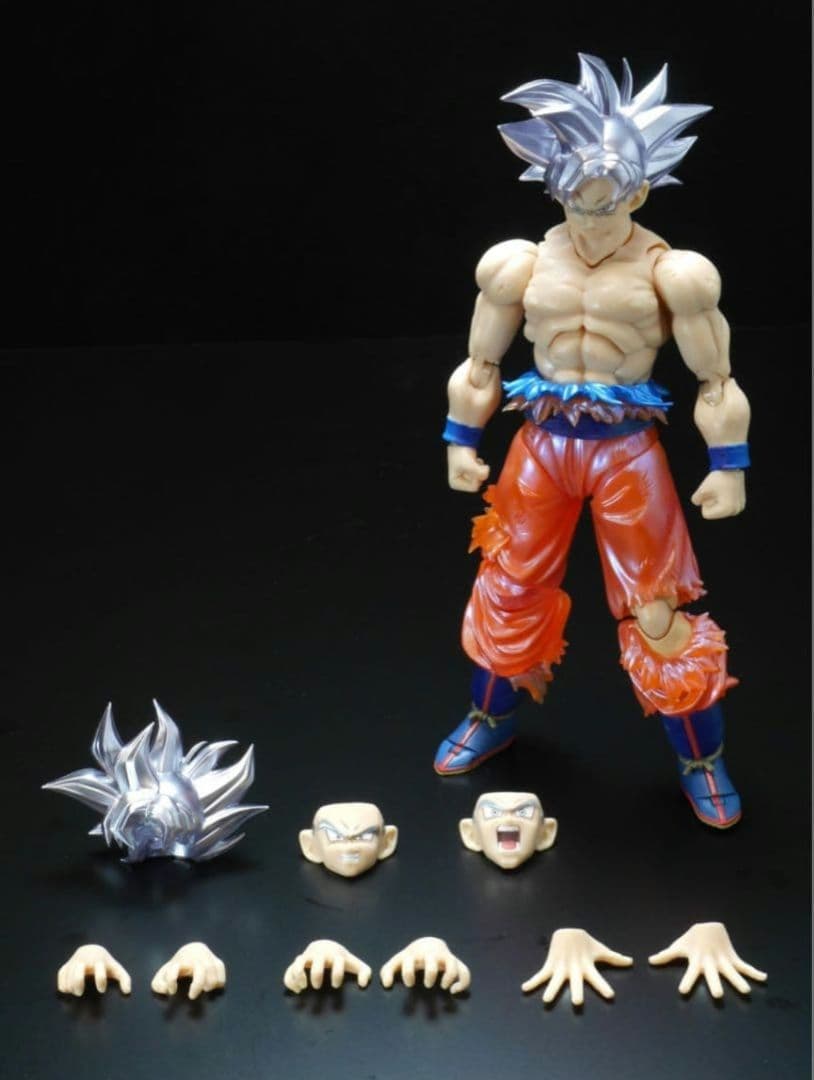 新品未開封　S.H.Figuarts孫悟空 身勝手の極意　-限界超絶突破!-