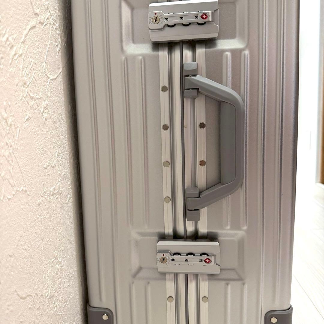 スーツケース 大型 アルミフレーム キャリー ケース機内持ち込み 軽量 シルバー