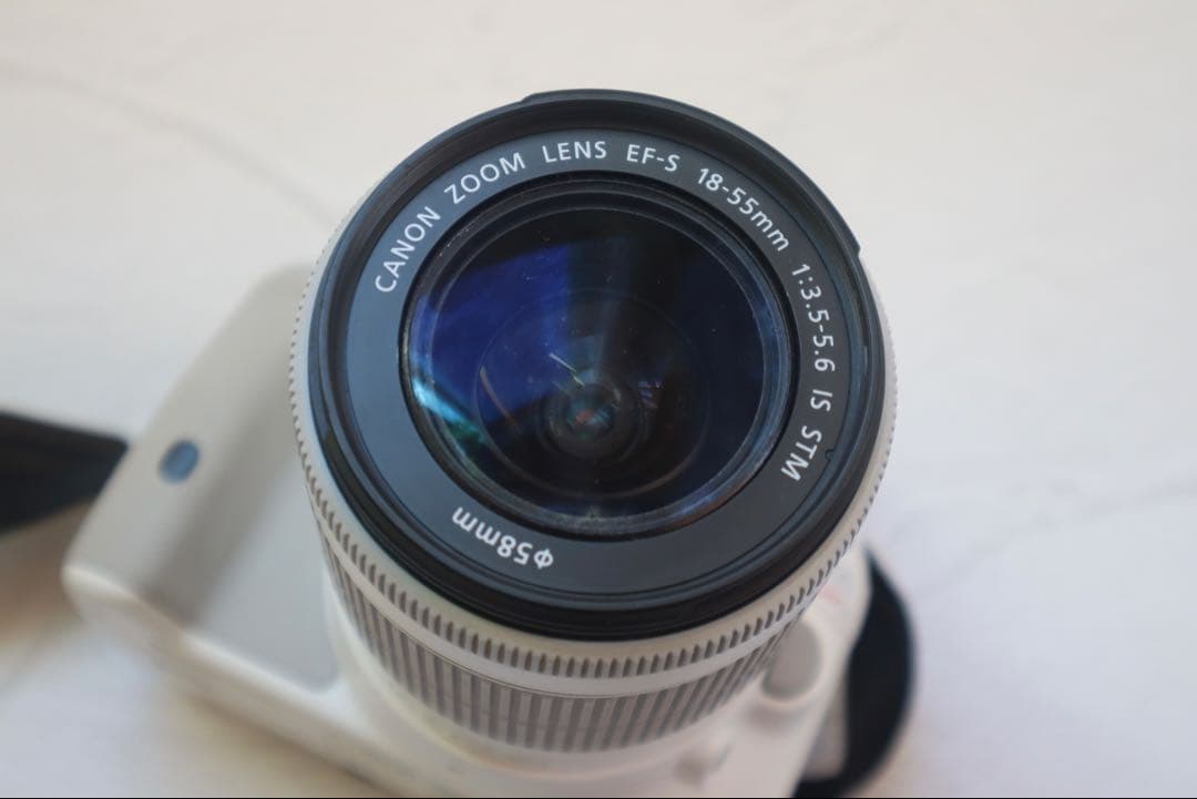 【美品】CANON EOS KISS X7 一眼レフカメラ ホワイト レンズ付き