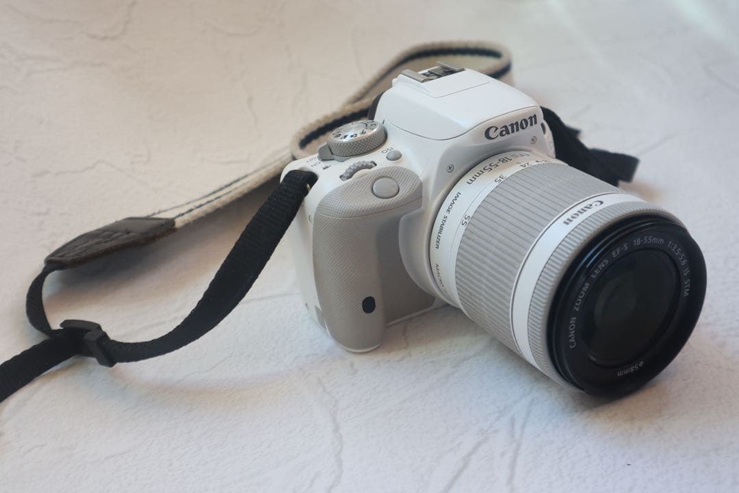 【美品】CANON EOS KISS X7 一眼レフカメラ ホワイト レンズ付き