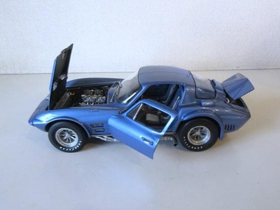 一流さん専用 exoto (1/18) コルベット Grand Sports①