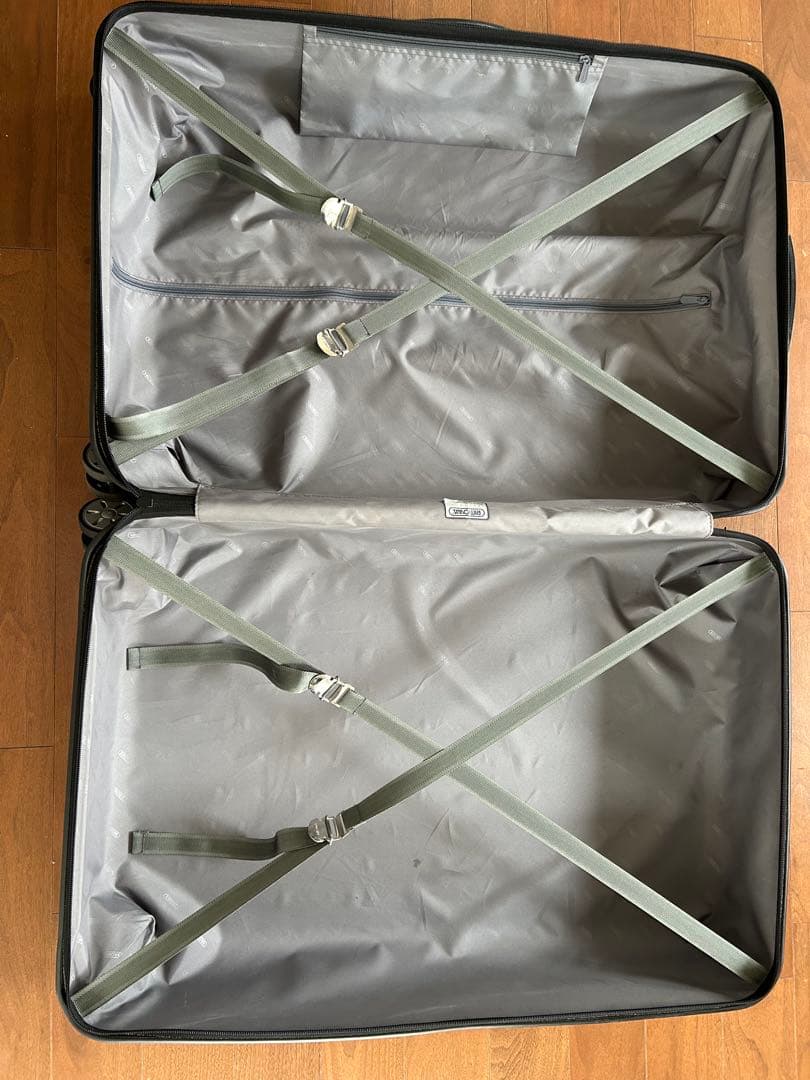 RIMOWA 86L 4輪　TSAロック付　ブラック