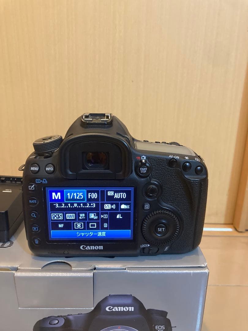 Canon EOS5DMarkIII 本体+純正バッテリーグリップほか