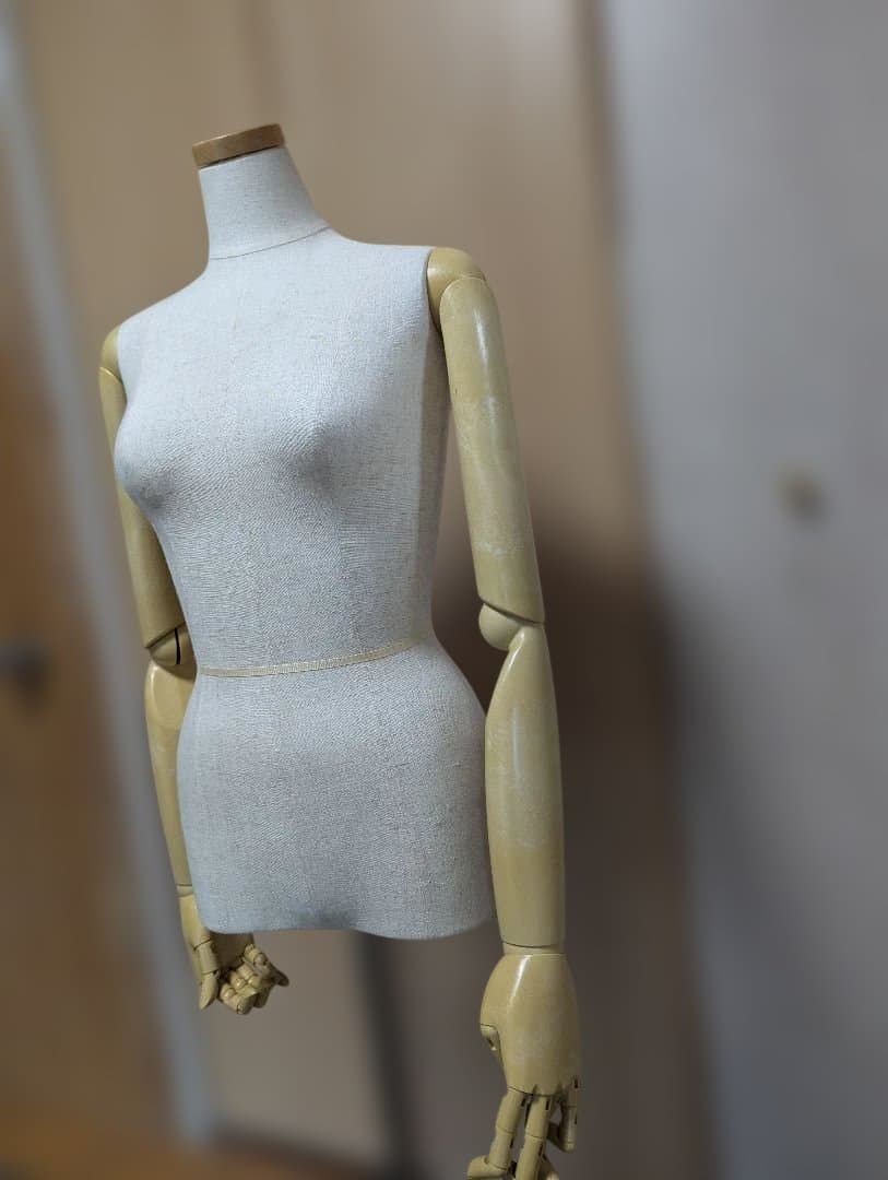 シンプルな布製マネキン