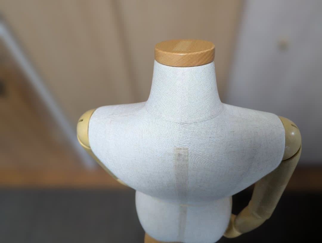 シンプルな布製マネキン