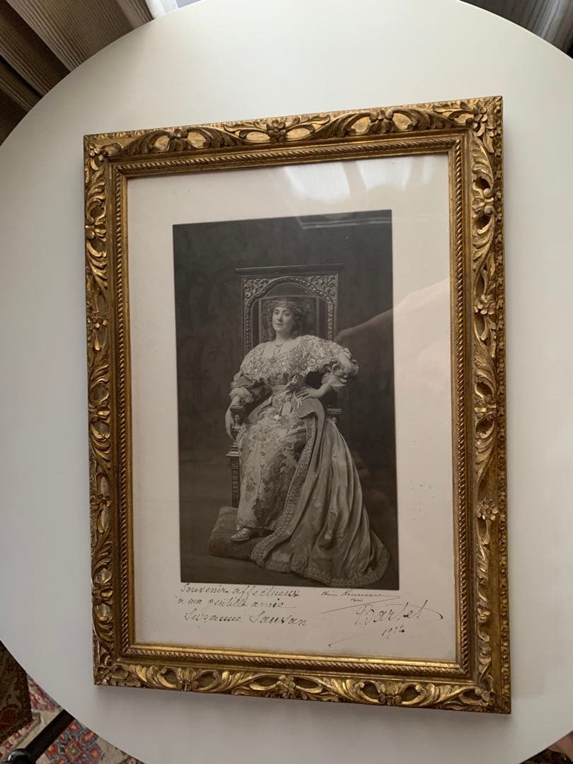 フランスアンティーク　1911年ジュリア・バルテ写真サイン入り豪華額装2点セット