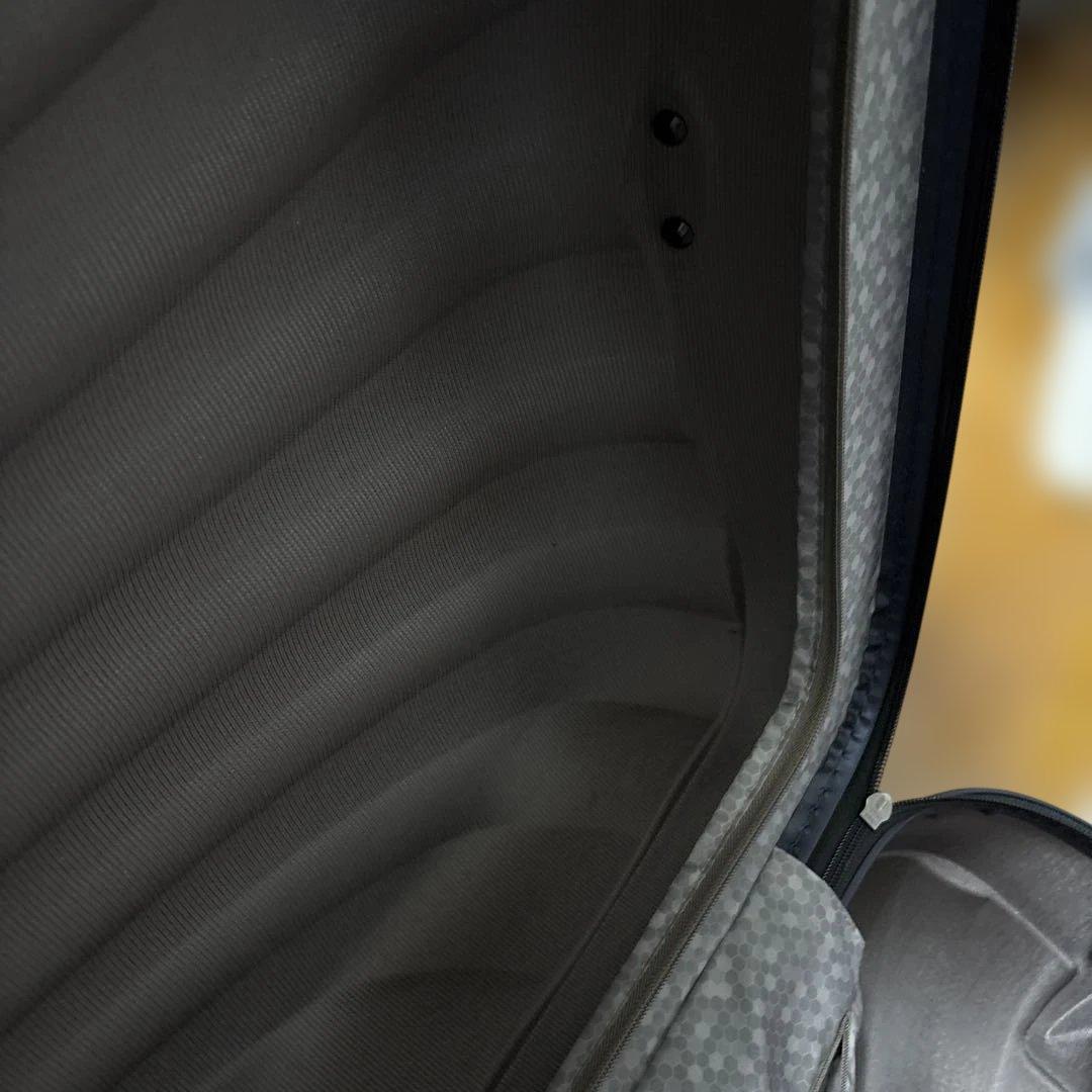 軽量サムソナイトキャリーケース美品68リットル